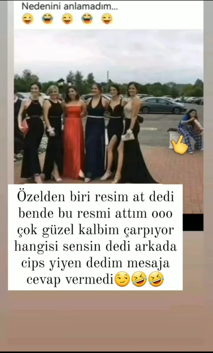 Sizce neden engelledi beni 🙄 cips paketim kıyafetimle uyumlu değil diye mi?