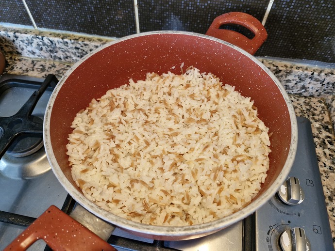 Bu pilavın yanına hangi yemek gider 🤔?