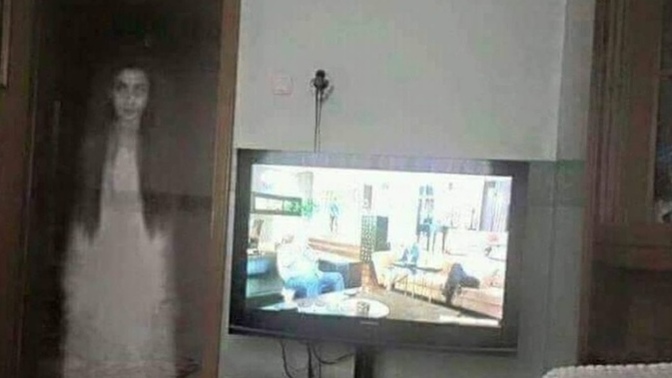 Yalnızım dediğsem o kadar da değil benimde gelenim gidenim oluyor yani🤭🤭🤭 arkadaşa bi hoş geldin der miyiz 🤭🤭?