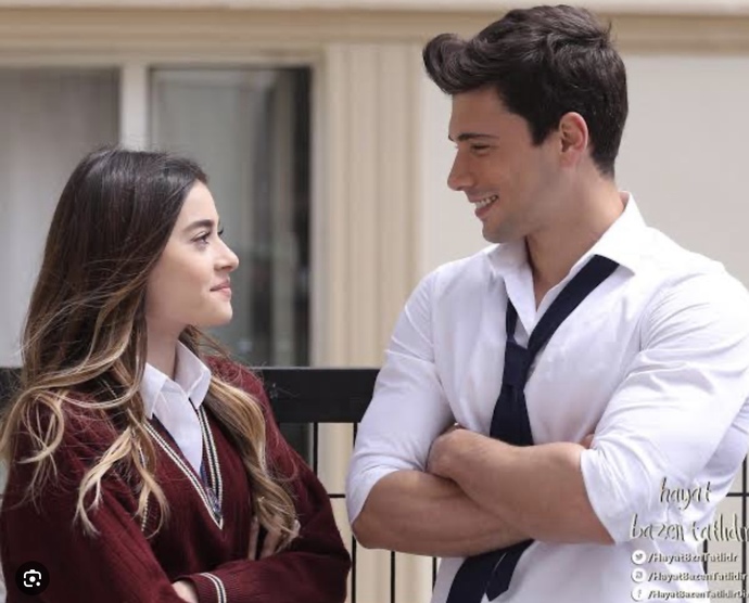 Filmlerdeki gibi aşk yaşayan var mı var ise anlatabilir miii?