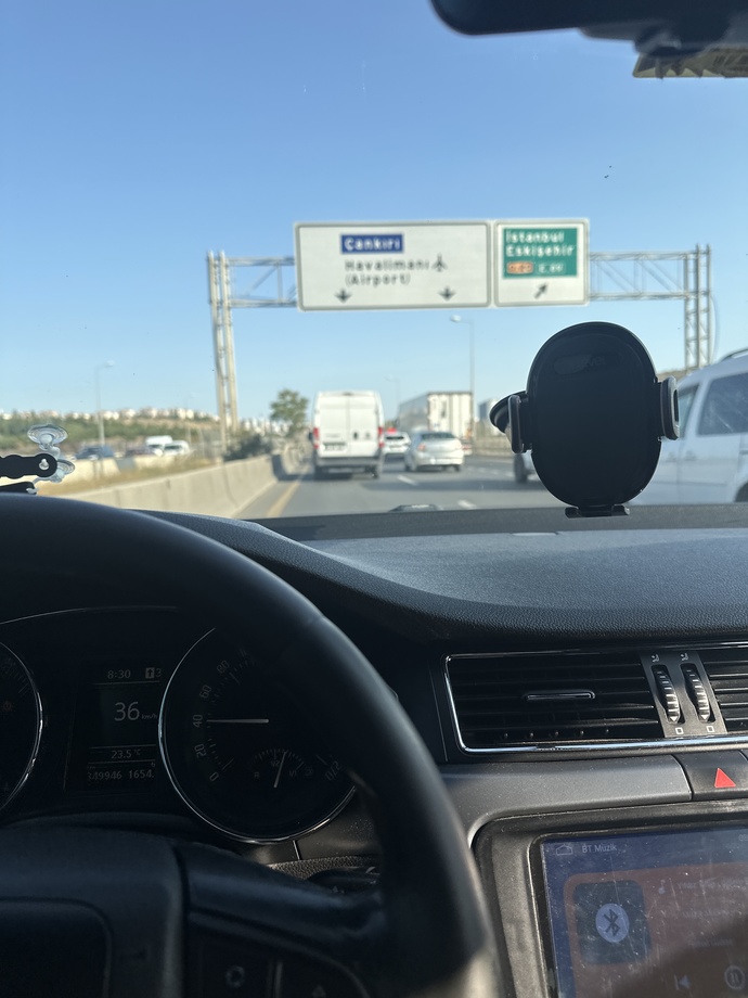 Eski sevgilim için oyunculuk yapacak benimle iş birliği bir kişi var mı?