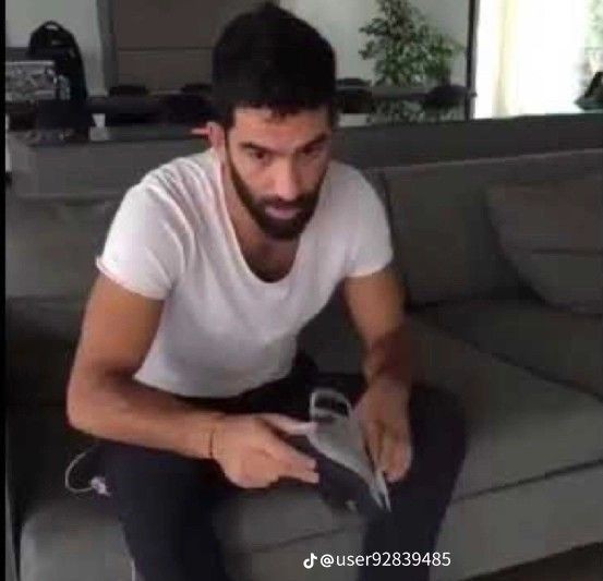 Yine hayat dolu Uyandım... bi MASALLAH alırım 🤭🤭🤭🤭 Günaydınnnnnnnnnn?