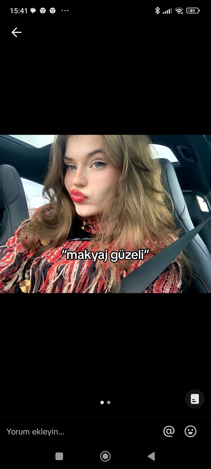 Erkekler, Bu kız çok güzel değil mi?