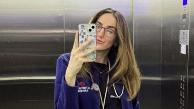 Miss Turkey 2024 güzellik yarışmacısı birincisi İdil Bilgen Doktor olarak Bingöl’e atandı. Sizce doktor olarak devam etmeli mi?
