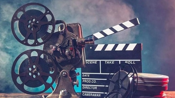 Hangi yönetmenlerin filmlerini/dizilerini izlemekten keyif alıyorsunuz?