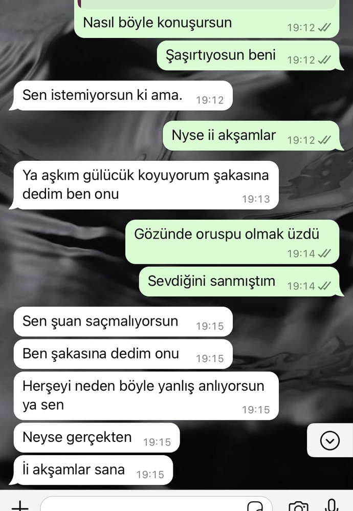Ben tavır alacağıma o tavır alıyor, normal mi?