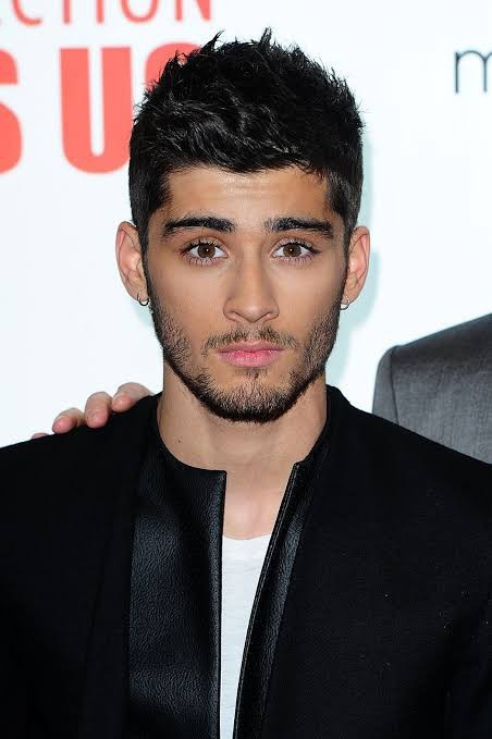Zayn Malik mi hanry cavill mi daha yakışıklı?