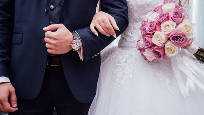 Duşta sırtımı keseleyemiyorum! Evlensem mi?