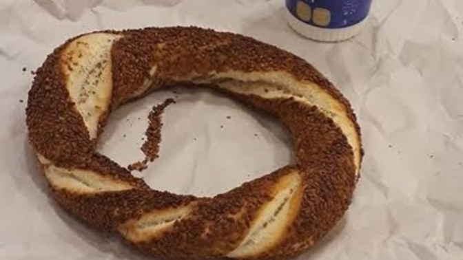 Simit ayran sever misiniz?