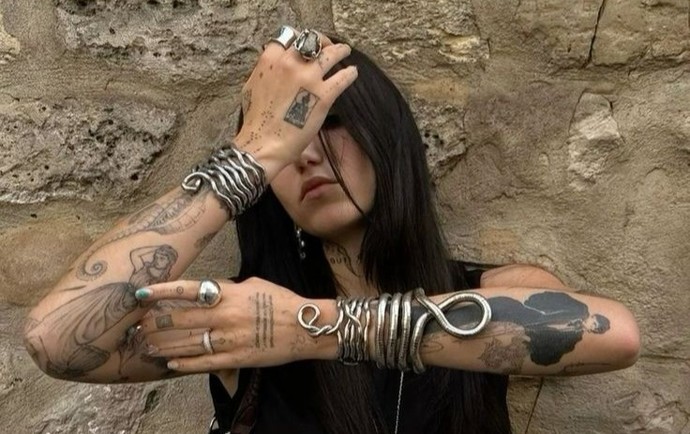 Gotik takılar sizce hoş duruyor mu?