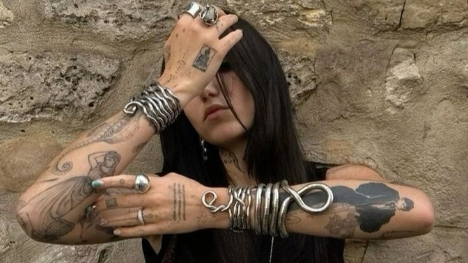Gotik takılar sizce hoş duruyor mu?