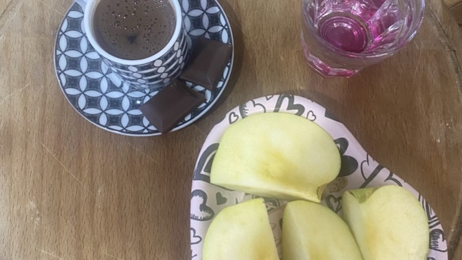 Türk kahvesinin yanına hangi yiyecek yakışır?