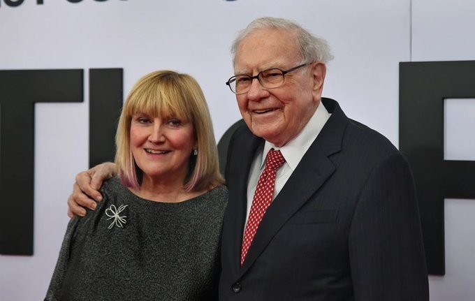 142 milyar dolar serveti olan Warren Buffet kızının istediği 41 bin dolar için kredi çekmesini söylemiş, siz olsanız ne yapardınız?