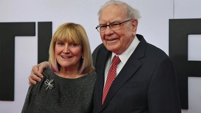 142 milyar dolar serveti olan Warren Buffet kızının istediği 41 bin dolar için kredi çekmesini söylemiş, siz olsanız ne yapardınız?