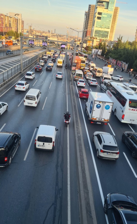 İstanbul da yaşamak çok stresli değil mi?