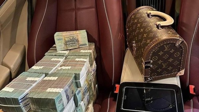 Sonsuz para mı, sonsuz aşk mı?