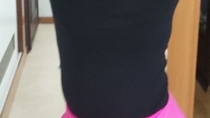 Pembe mini eteğim çok mu kısa sizce?