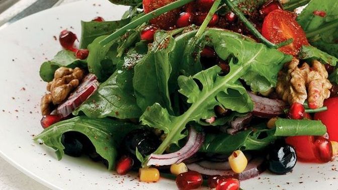Roka salatasının olmazsa olmazı ne sence?