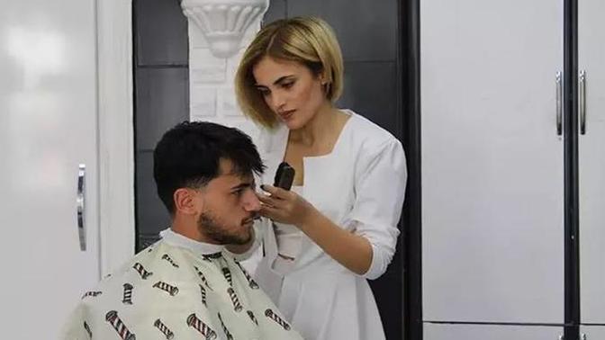 Erkekler, sevgilinize güvenip saçınızı kestirir miydiniz?