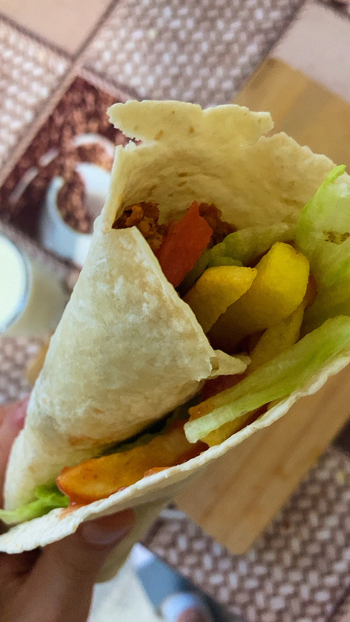Çiğ köfte dürümün içine patates kızartması konur mu 🤔?