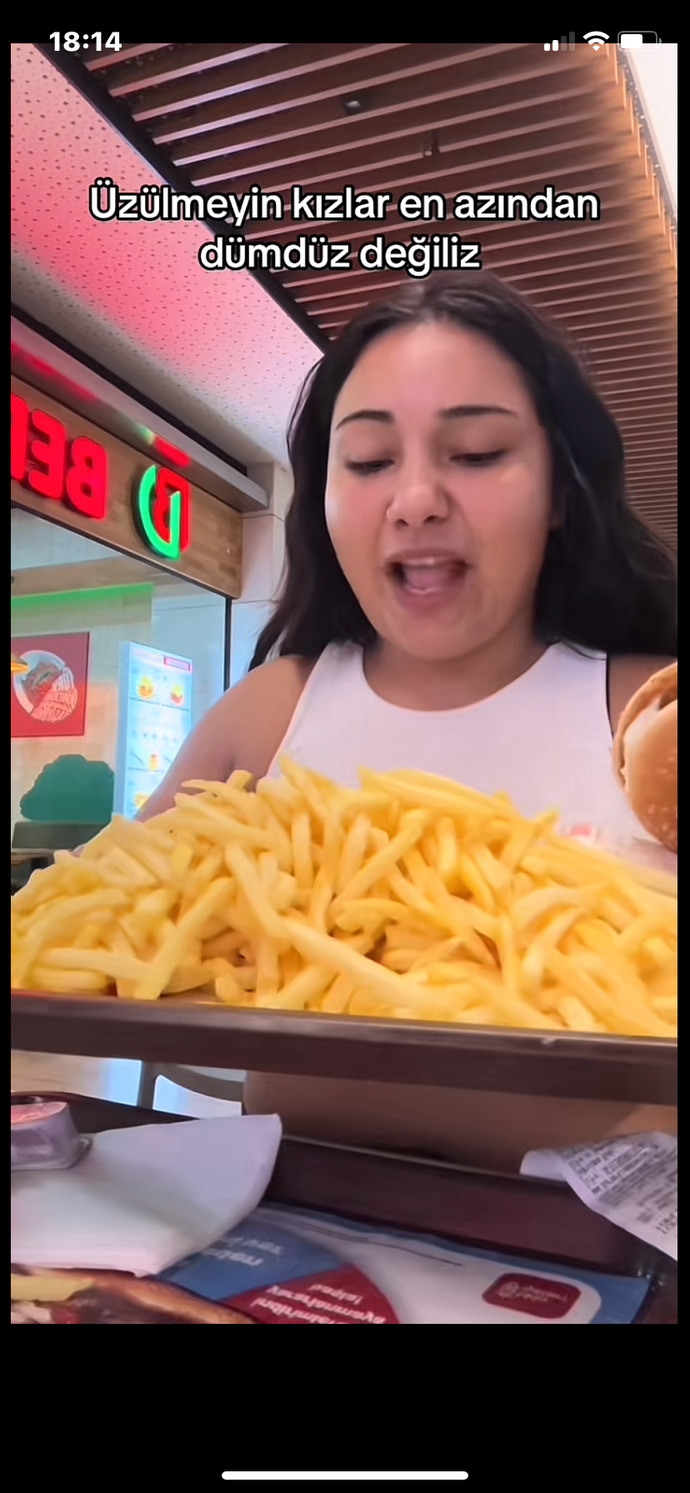 Obez ama seksi kızlar hakkında ne düşünürsünüz?