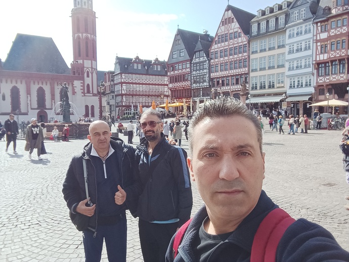 En son çektiğin fotoğrafta yanında kim vardı?