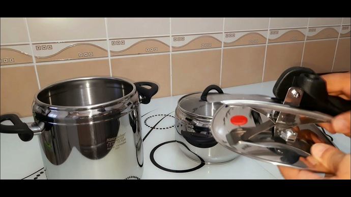 Düdüklü tencere, kırmızı emniyet silikonu çıktı tutmuyor?