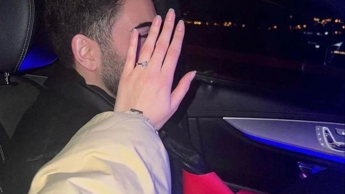 Aşk, bir kişiyi olduğu gibi kabul etmek mi, yoksa onu değiştirmeye çalışmak mı gerektirir?