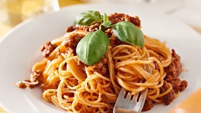 Spaghetti bolognese yapcam Öğle yemeğinde yenir mi?