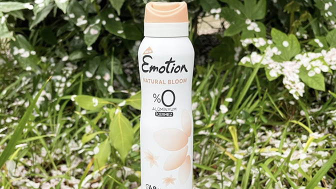 Gün içinde hem parfümümü koruyup hem de tazelenmek için nasıl bir deodorant seçmeliyim?