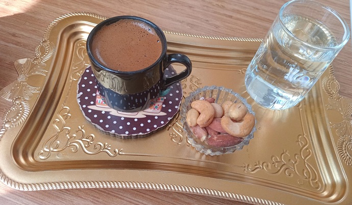 En hatırlı kahve kendinle içtiğin mi?
