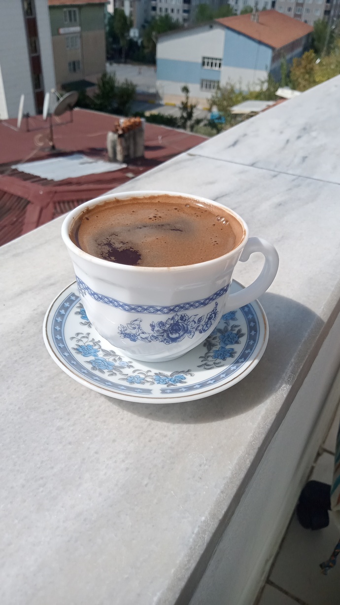 Balkon sezonunu bugün itibariyle kapattım ☹️ yeniden hava sıcak olur mu?