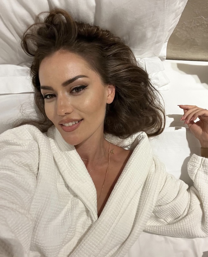 Hande erçel mi fahriye evcen daha mı güzel sizce?