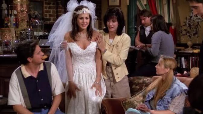 Friends’in ilk bölümü 30 yıl önce bugün yayınlanmış. Bu sitcom diziyi benim gibi çok sevenler kimler?