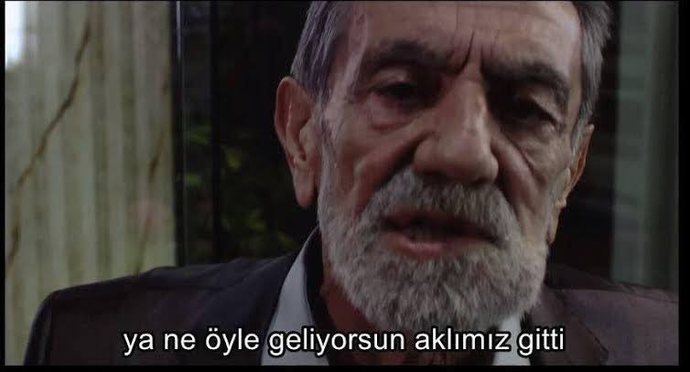 Kımıldama! Basıldın 🧐 şu an da baskın yapsam sizi ne yaparken yakalamış olurdum?