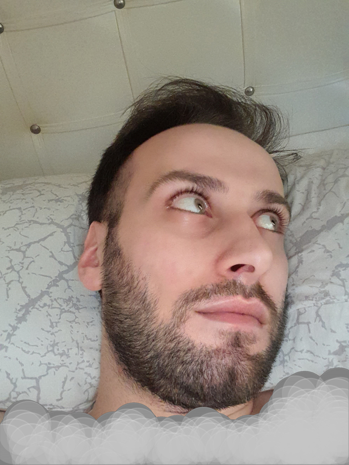 Geleceğe umutla mı bakıyorsunuz yoksa böyleli mi :d?