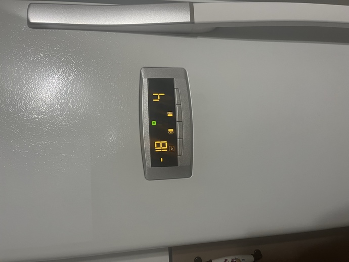 Buzdolabım MR makinası gibi çalışıyor. Bunu nasıl düzeltebilirim?