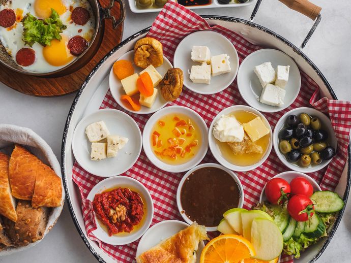 Güzel bir kahvaltı, güne güzel başlamamıza yardım eder mi?