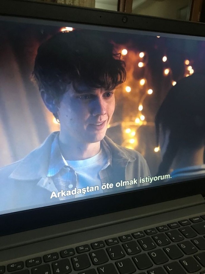 İngilizce öğrenebilmek için önereceğiniz diziler/filmler nelerdir?