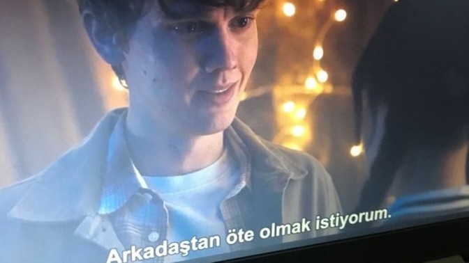 İngilizce öğrenebilmek için önereceğiniz diziler/filmler nelerdir?