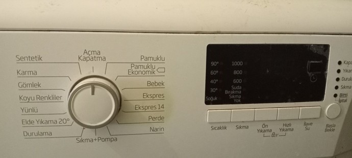 Montları yıkayacağım da siyahlara beyazımsı izler kalmaması için ne yapmam lazım?
