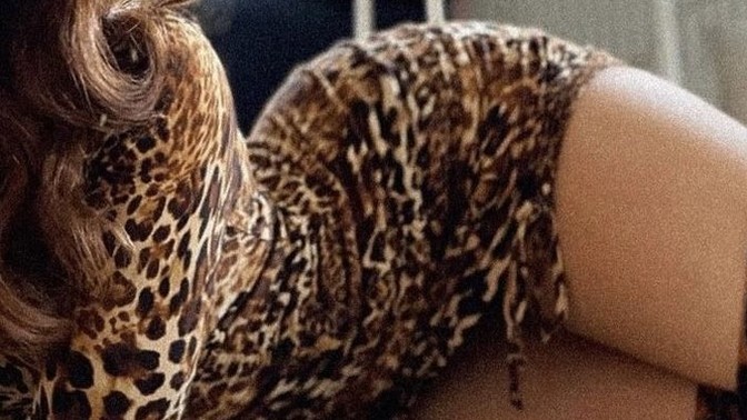 Leopar tarzında elbiseleri seven kadınlar giyinmesini en iyi bilenlerden mi olurlar?