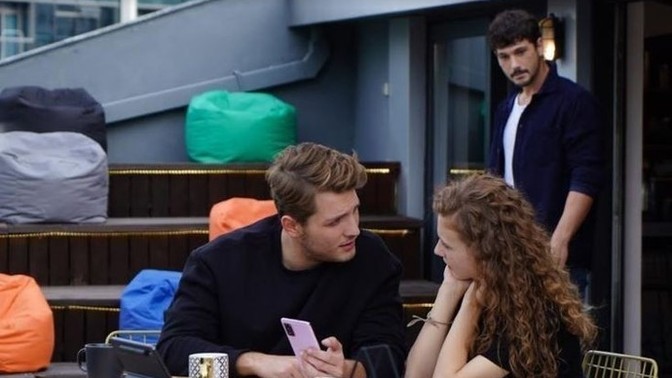 Yeni bir ilişki içindeyken eski sevgiliyle görüşmek sorun olur mu?