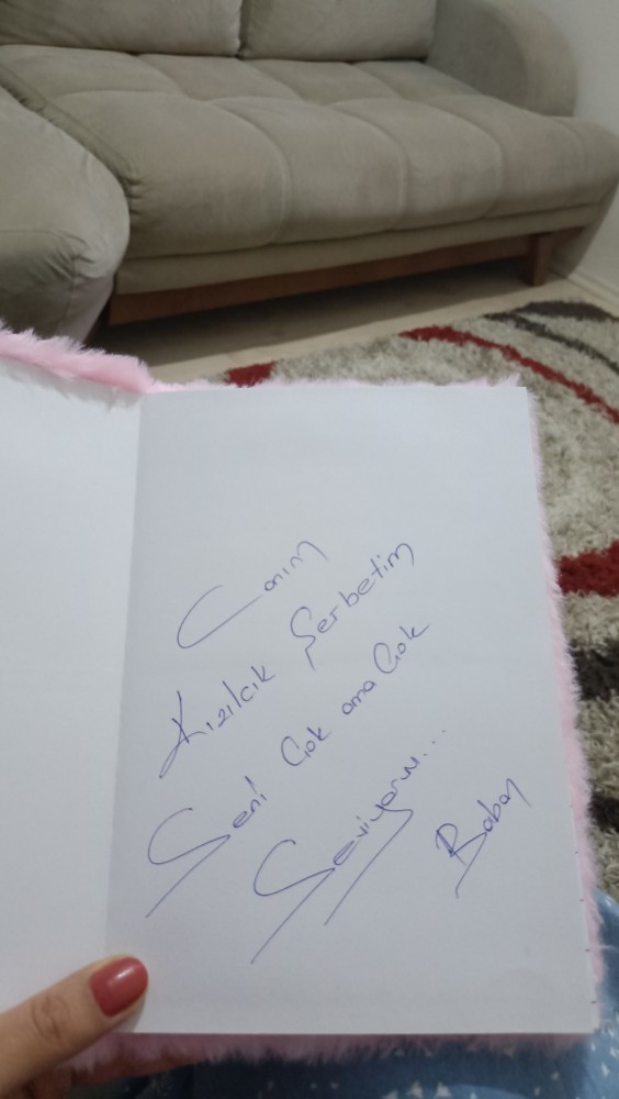 Babamın 32 yaşındaki kızına gönderdiği hediye nasıl?