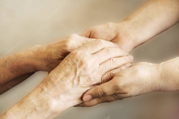 30 yaş üstü bekar kadınlar 40 yaşlarında aniden kırıştıklarını görünce ne hissederler?