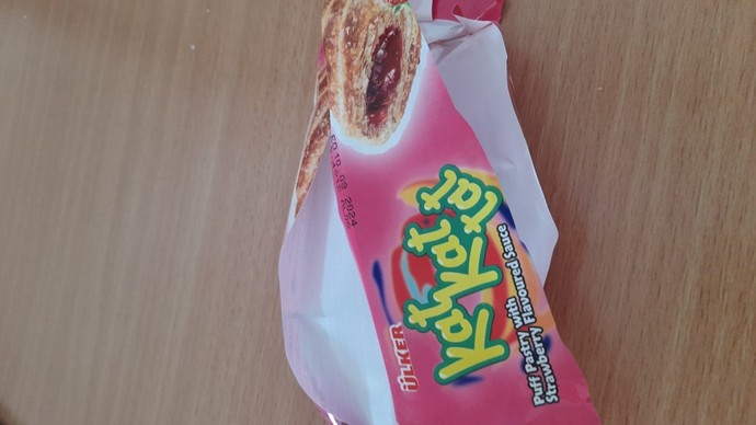 Ülkerin kat kat kat çileklisini begeniyo musunuz?
