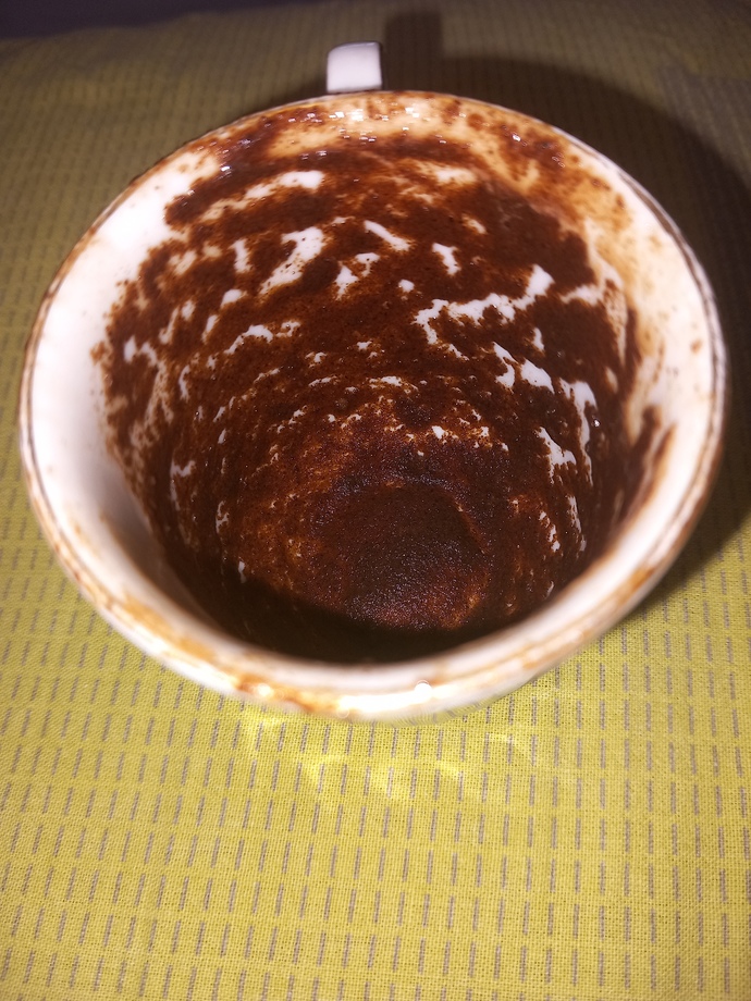 Iyi aksamlar rica etsem falima bakar misiniz?
