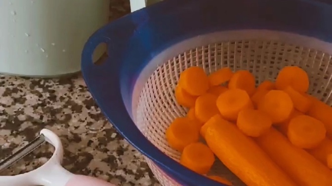 Yemek yaparken yardım aldığınız birileri var mı?