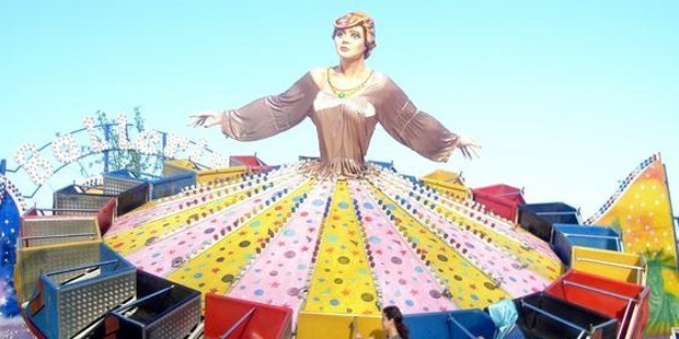 Sizce bu kız güzel mi Rus veya almanlara benziyor mu?