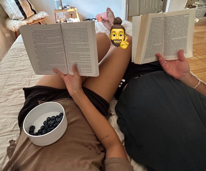 Selam Kitap okuma ile aranız nasıl?